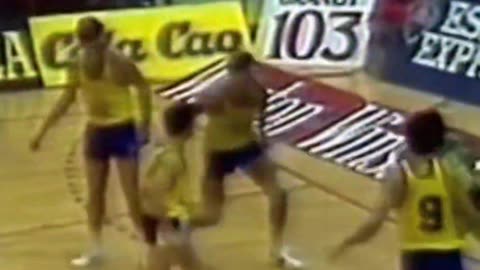 "HELICÓPTERO" ESSIE HOLLIS 💪🏀 37pts 8reb 2asis 3rob 2tap