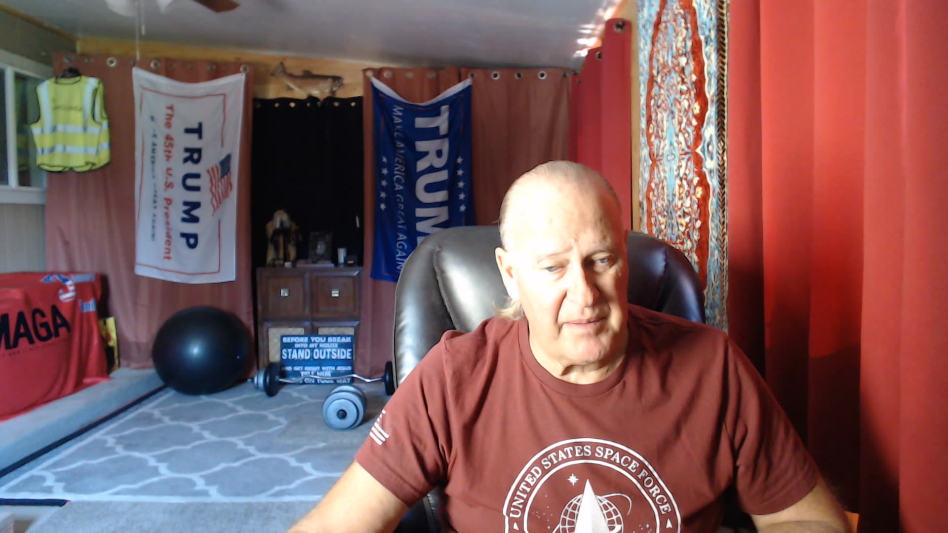 Reform on track to WIN next election with Labour losing two thirds of their seats/Leftists at Riot Fest in Chicago behead a Musk effigy and disembowel a Trump effigy/FBI Bombshell: 274 agents sent to Capitol for J6, many later complained they were politic