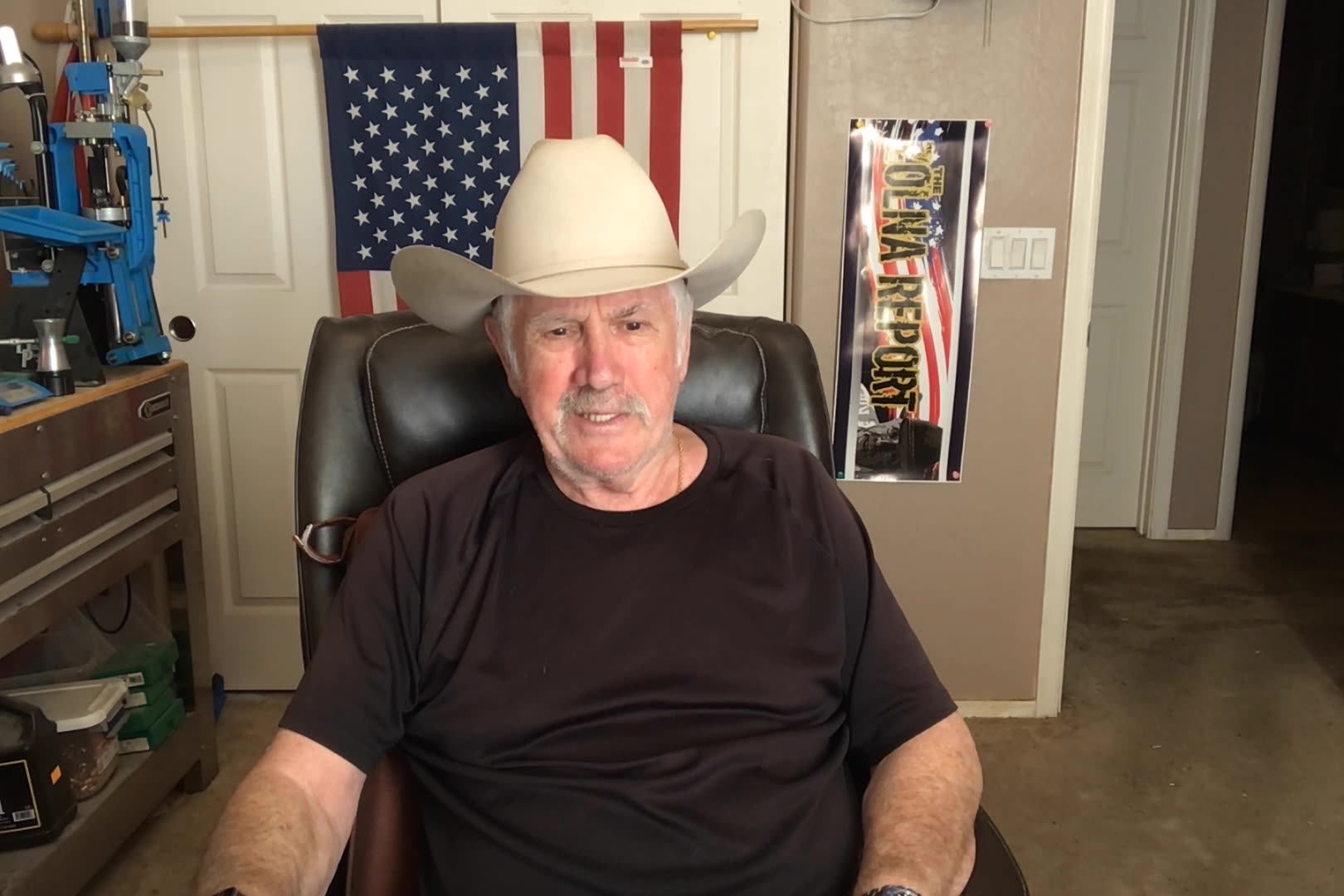 Why Is It Improper For Senators To Tell Troops To Refuse Unlawful Orders?