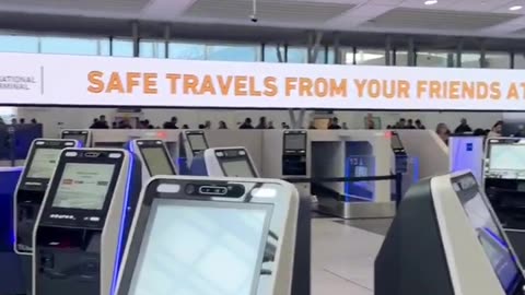 Terminal 4 in JFK airport is experiencing a system outage affecting the entire terminal.