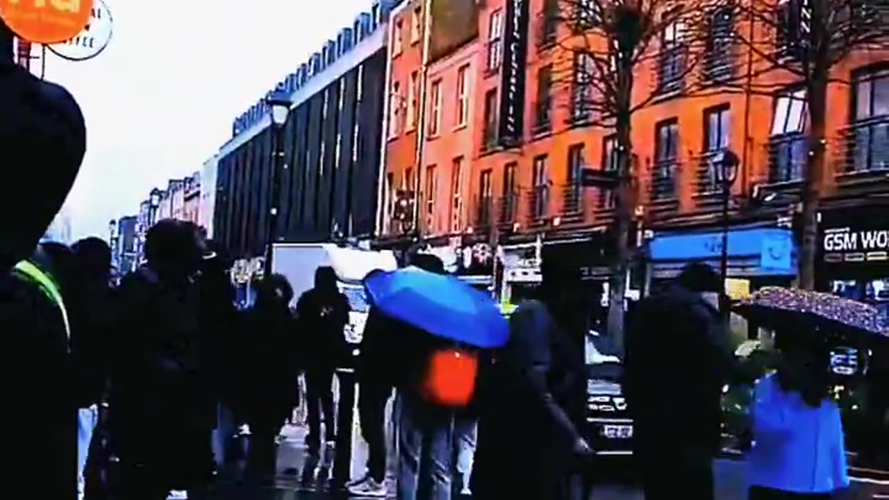 Irish man stands still in Dublin for 2 minutes. Look how many foreigners walk by.