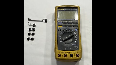 Fluke Multimeter won't power up after battery replacement fix