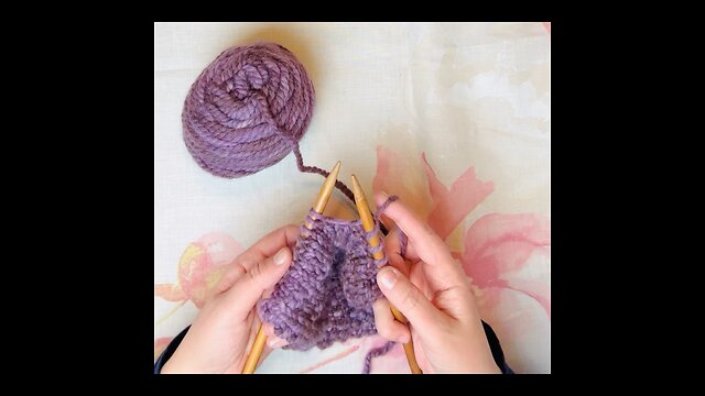 First Step in Knitting - Creating a Slip Knot - Beginner Knitting