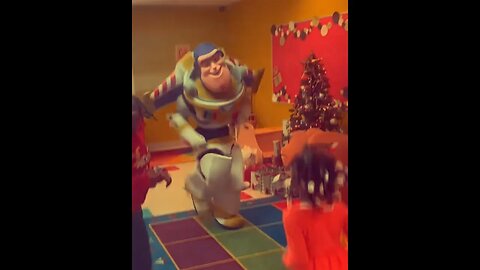 Buzz Lightyear got some moves 😂👍🏽