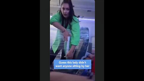 Can you imagine having to✈️ fly with this Covidiot? Hell no. 😳😆😆