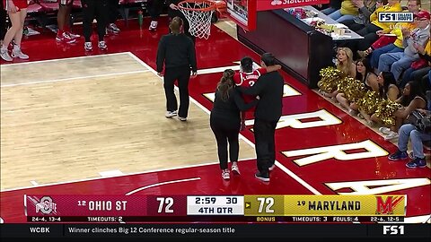 🤕 Cambridge CARRIED off by coach as sister watches | Maryland vs Ohio State women's basketball