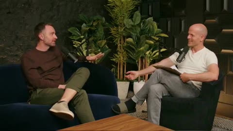 Billionaires: Rent, Don't Own - David Senra and Tim Ferriss
