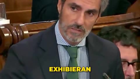 Oro-Pulido exige la retirada de la "bandera de Palestina que no pinta nada aquí"