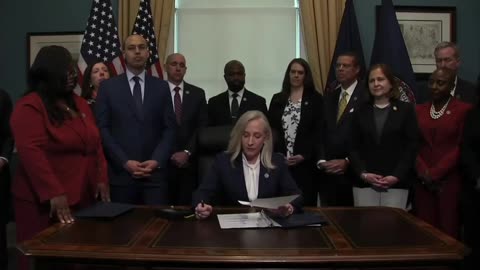 Abigail Spanberger First act as Virginia Gov is to stop working with ICE