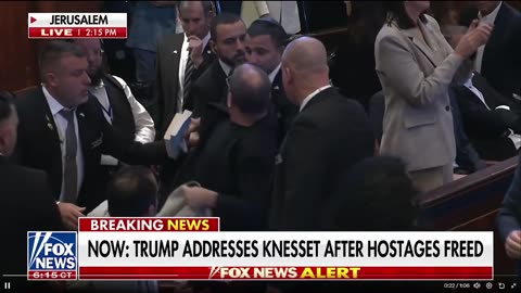 Các thành viên cánh tả của Knesset Israel đã bị kéo ra khỏi bài phát biểu của Tổng thống Trump..