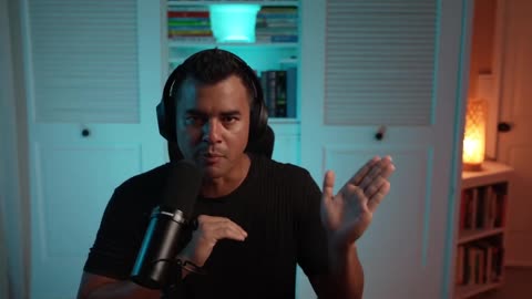 Reid Hoffman stayed at Jeffrey Epstein's ranch, private island, and Manhattan apartment.