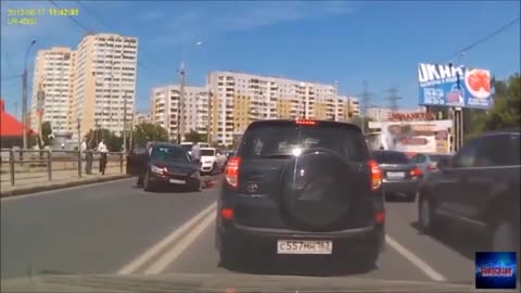 CreativeCommons-IdiotDriversFailCompilation2019!FunnyCarCrashVideos!--gwOWBsCYEI