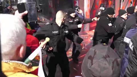 Протест на Възраждане пред БНБ за запазване на българския лев на 22.02.2025 - ескалацията