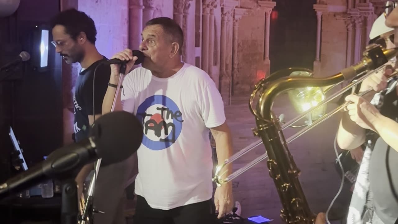 Dad & Lad Adventures | Mark Foggo – Missionary of Ska LIVE in Pattaya 🇹🇭 | Comedy Hall 2025