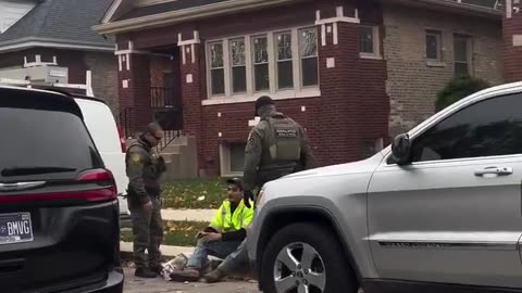 DHS agents got another Juan in Berwyn, Illinois this morning.