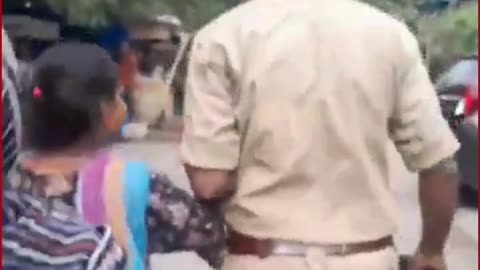 Kanpur Shock: Policeman Caught Molesting Woman Near RTO | Video Goes Viral | Suspension Ordered