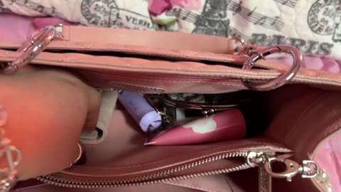 What's in my Pink Quilted Tote Bag. So Pretty!