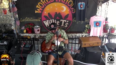 LIVE Music Everyday!