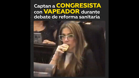 Captan a congresista colombiana con vapeador durante debate de reforma a la salud