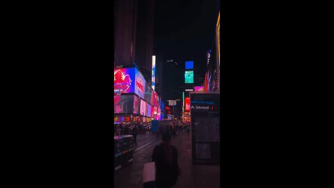 New York Nights: The City of Endless Lights 🌆✨"