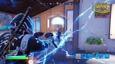 Ripped Claws : Crown Chasing