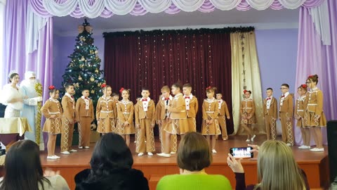 Clasele 4 A și 4 B Concert Vine Anul Nou 2/8 Vancicăuți 19 decembrie 2025