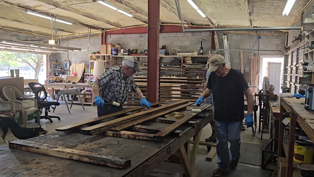 Varnishing boards