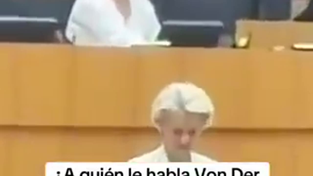 Literally no one shows up in the European Parliament to listen to Ursula Von Der Leyen