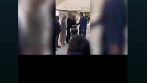 Abucheos a Pedro Sánchez en Cáceres. Fuente: El Confidencial. Noticia extraída de El Confidencial