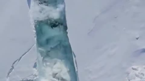Ship destroy ice