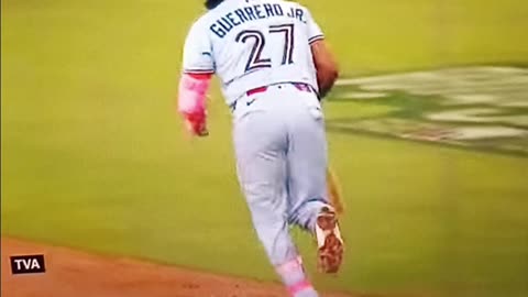 Vladdy Jr blasts one off of shohei