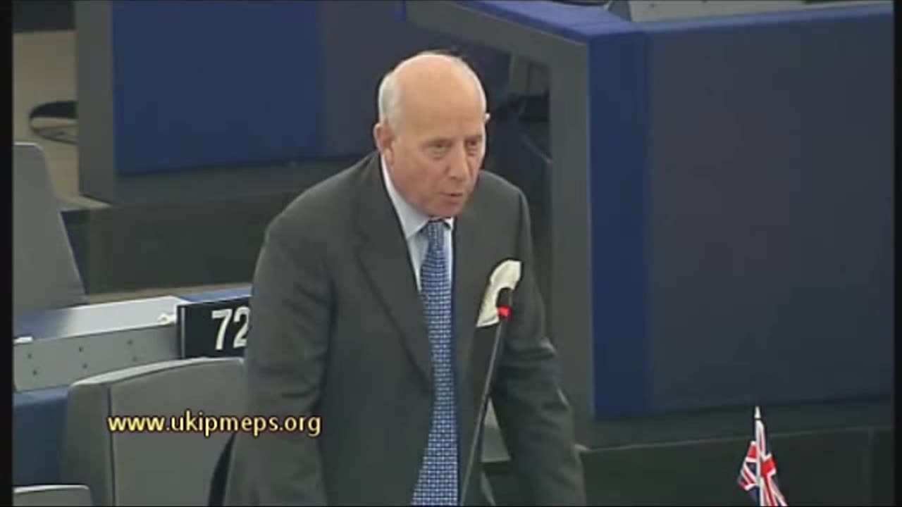 The whole banking system is a scam - Godfrey Bloom