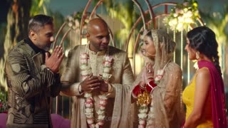 SHEESHE WALI CHUNNI (Video Song) YO YO HONEY SINGH SHEHNAAZ GILL GIRIK AMAN GLORY BHUSHAN K