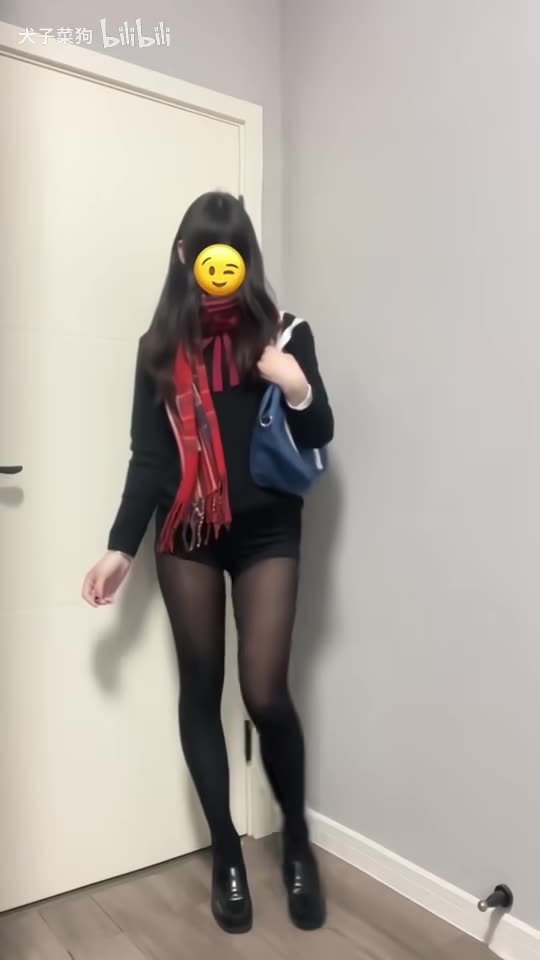 Daily Beauty EP 217 | Coquettish Obsidian black Tights Sultry Posing