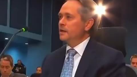 families of politicians are financially benefiting from leasing buildings to the Federal Government