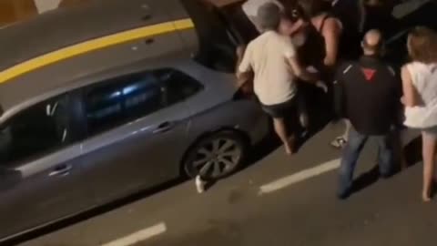 A usual suspect beats a defenseless woman and her fellow citizens take revenge without hesitation.