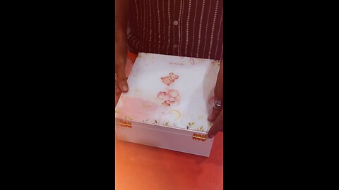 Satisfying Handcrafted Box