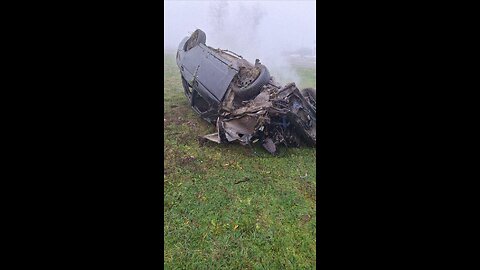Accidente tras conducir a casi 200 km/h en pleno banco de niebla