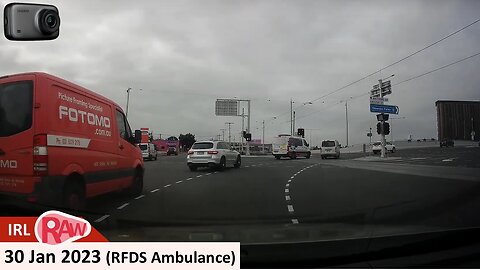 30 Jan 2023 - Van cuts off Royal Flying Doctors Service Ambulance (Dash Cam)