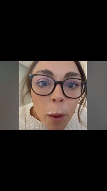 27 year-old woman says she can’t spell despite having a Bachelor degree