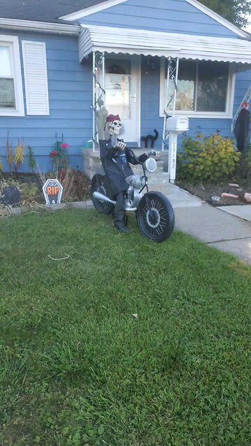 Dead Motorcycle Hombre