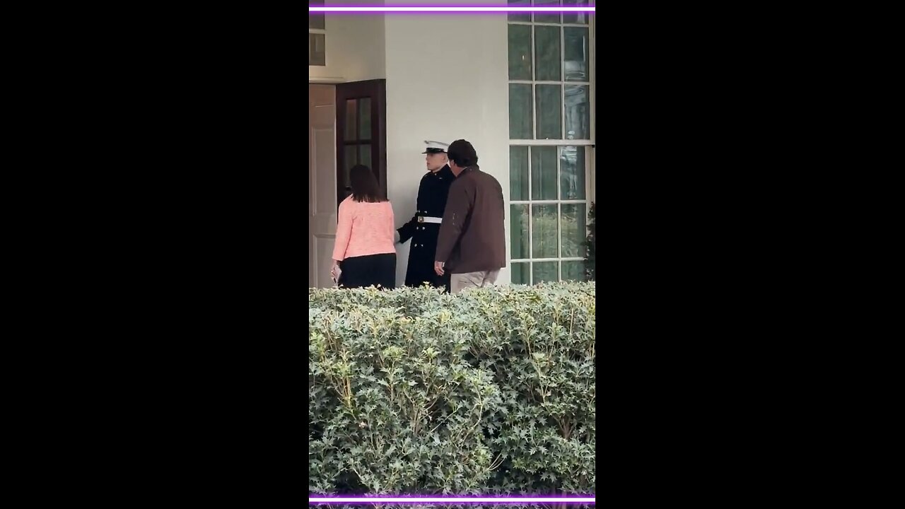 Tucker Carlson Spotting At The White House #tuckercarlson #whitehouse #alexrwagner