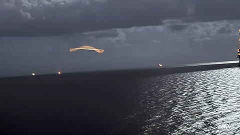 Strange object Photographed from Oil Rig in the Gulf