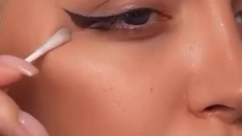 Eyeliner hack's
