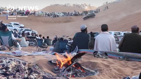 Afghan 4x4 fans enjoy dune bashing