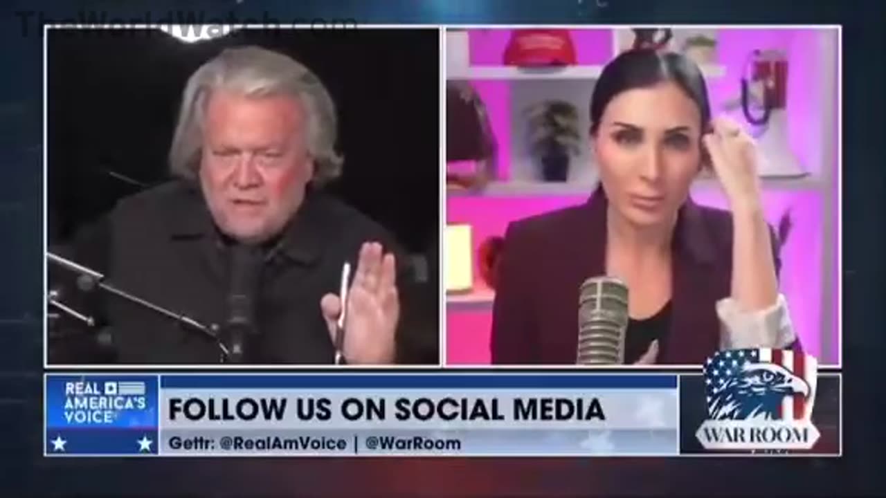 Steve Bannon shredded Laura Loomer live on air!
