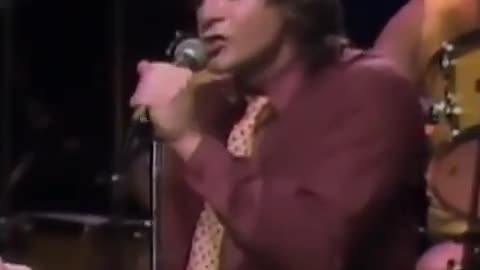 I THINK I’M IN LOVE WITH~ EDDIE MONEY ( LIVE )