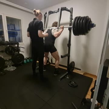 Squat with bands 270kg