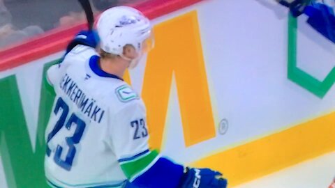 Canucks RW #23 Jonathan Lekkerimaki 🥅(2)🏒Snap-Shot Goal