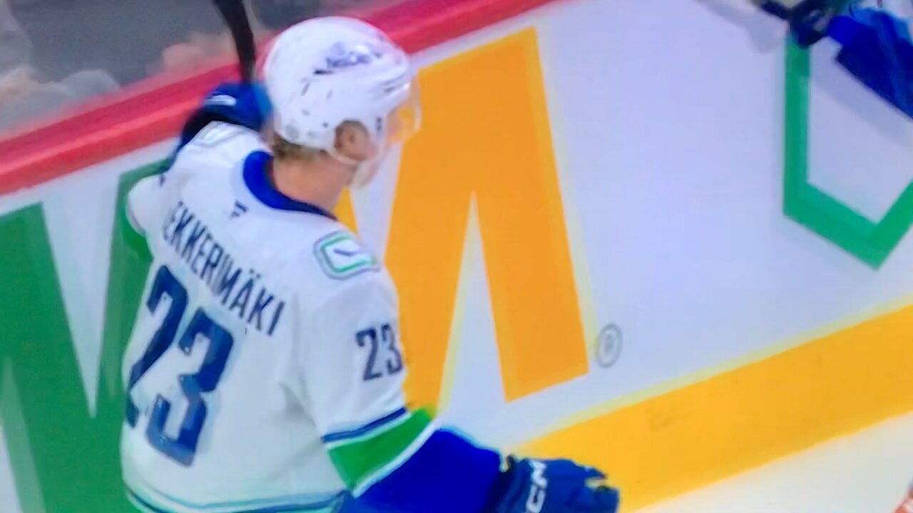 Canucks RW #23 Jonathan Lekkerimaki 🥅(2)🏒Snap-Shot Goal